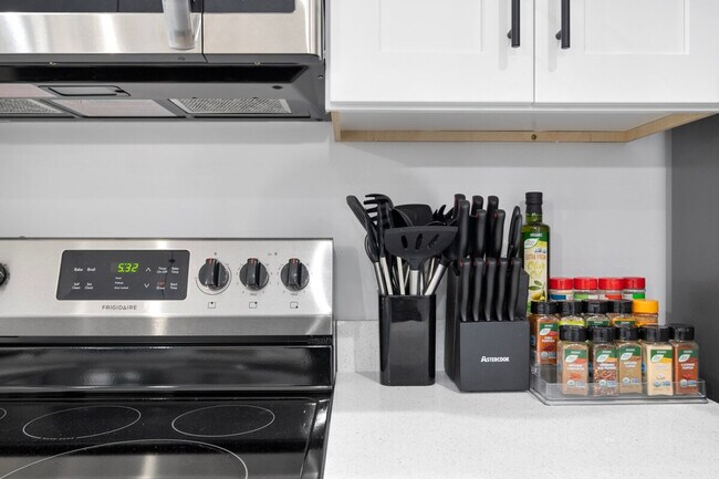 Building Photo - 3806 E Polk St