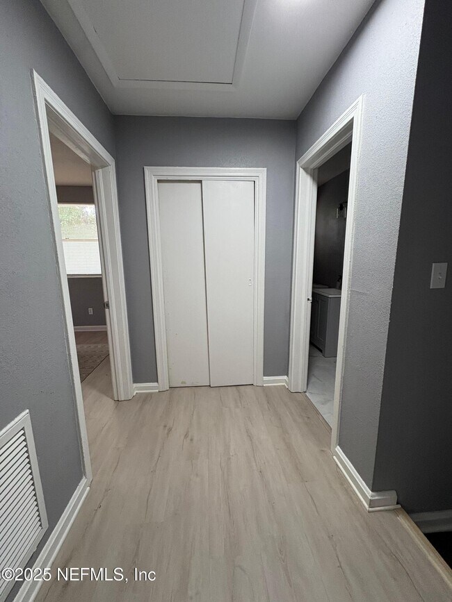 Building Photo - 3150 Belden Cir