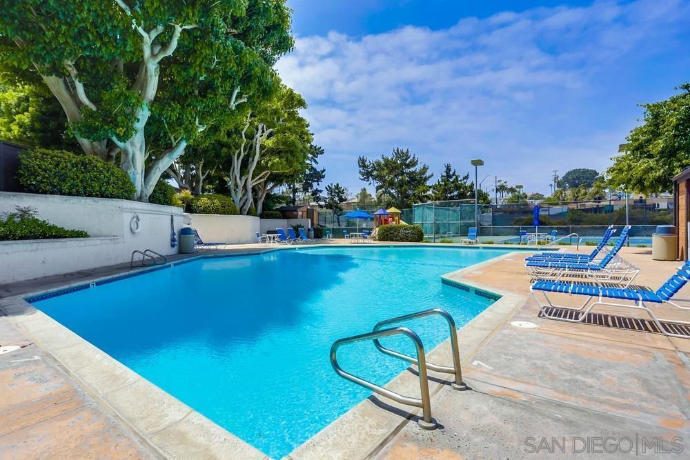 Building Photo - 3960 Voltaire St