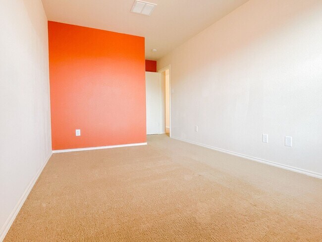 Building Photo - 12021 Pecangate Way