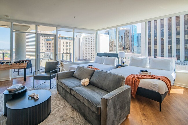 Building Photo - 44 W Monroe St