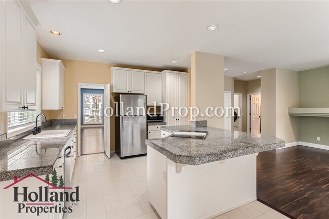 Building Photo - Beautiful 3-Bedroom Home with Dual Living Spaces & Private Backyard