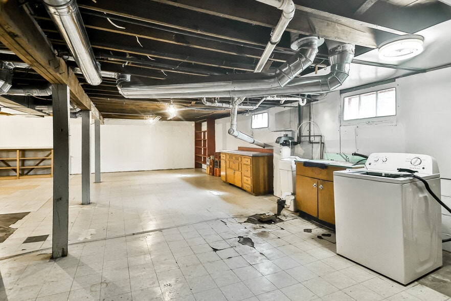 Building Photo - 855 Wood Ave