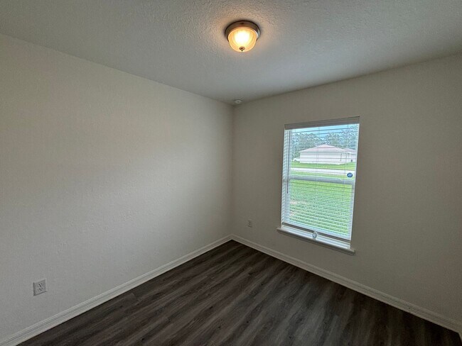 Building Photo - 103 Marion Oaks Dr
