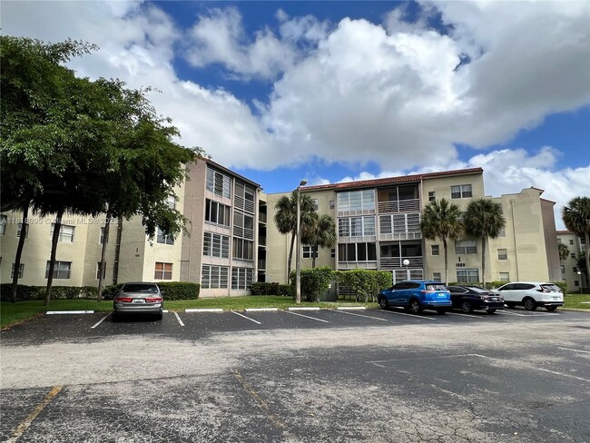 Building Photo - 1800 SW 81st Ave