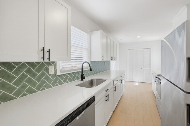 Building Photo - (Coming Soon) Beautifully Renovated 3-Bedroom with Fenced in Yard