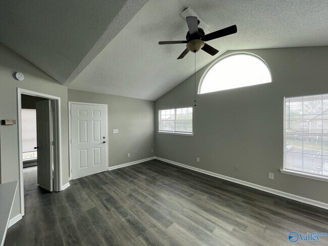 Building Photo - 188 Waters Edge Ln