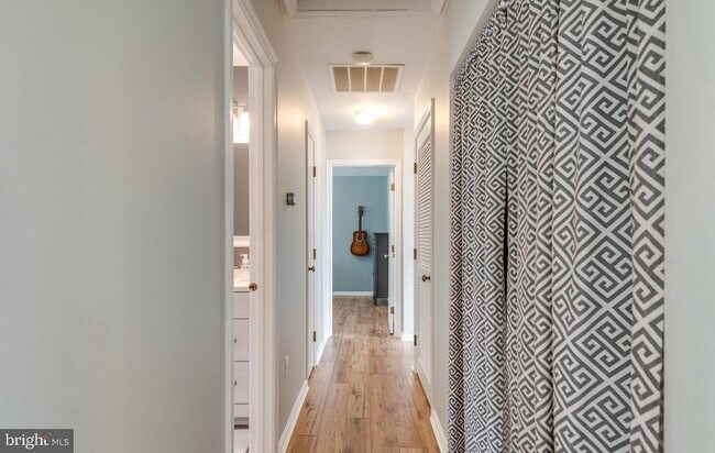 Building Photo - 10121 Cheswick Ct