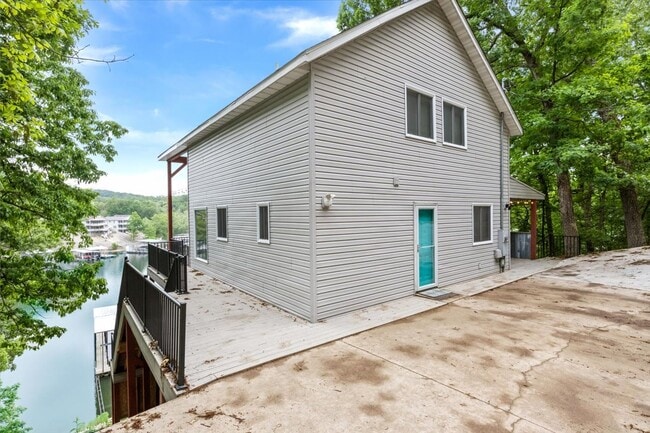 Building Photo - 24 Mimosa Rd