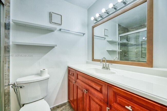 Building Photo - 840 SW 105th Ave