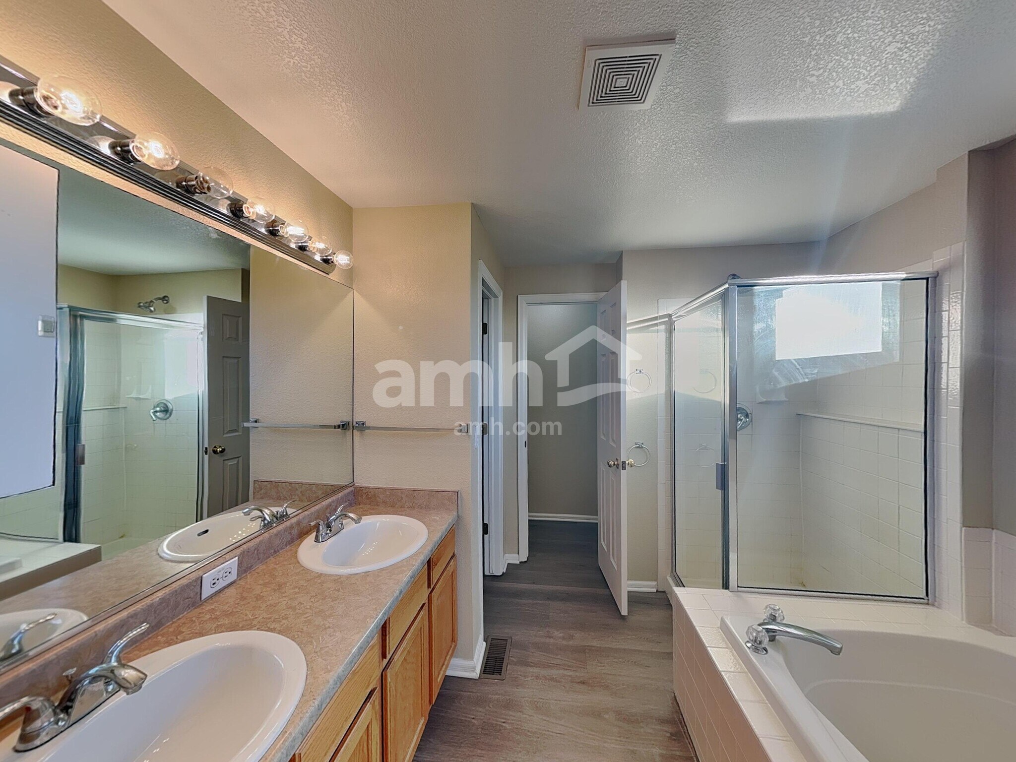 Building Photo - 3478 Watada Dr