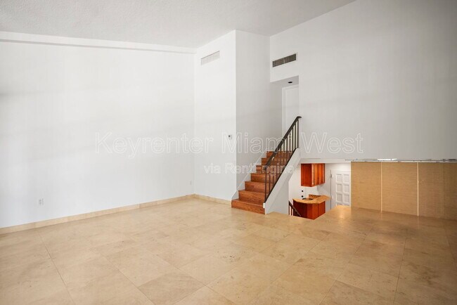 Building Photo - 2666 Tigertail Ave