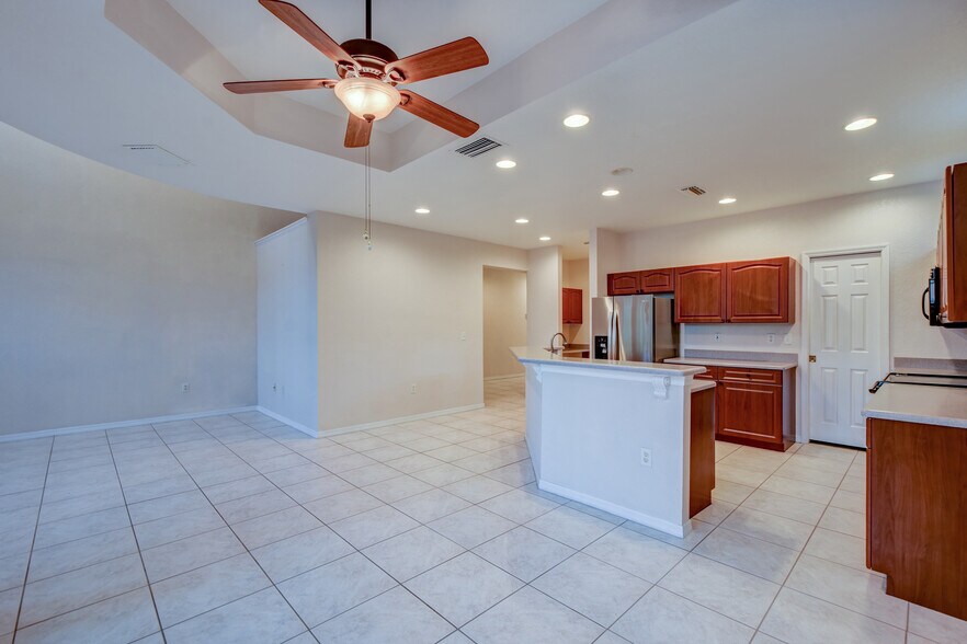 Building Photo - 1812 Bayshore Way