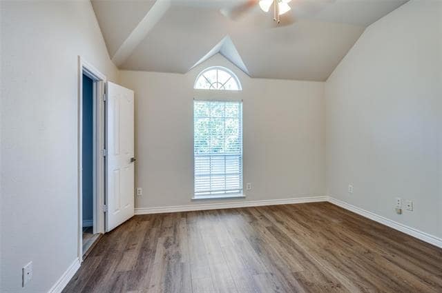 Building Photo - 6433 Fianna Hills Dr