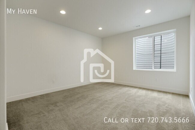 Building Photo - 26332 E Archer Ave