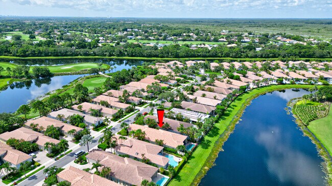 Building Photo - 119 Esperanza Way