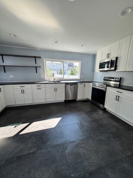 Building Photo - 20 York St