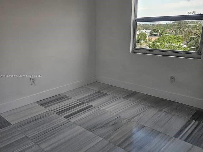 Building Photo - 6090 W Flagler St