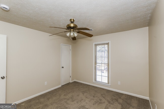 Building Photo - 1070 Salisbury Trail