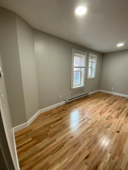 Building Photo - 280-290-290 Garden St