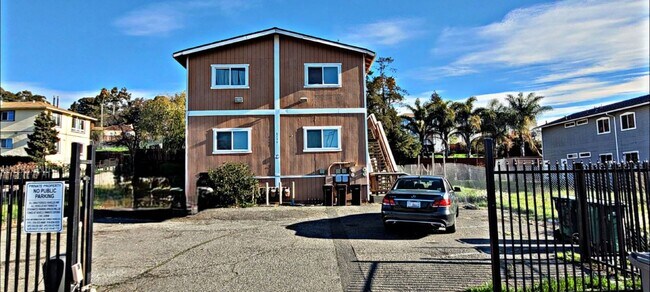 Primary Photo - 8290 MacArthur Blvd