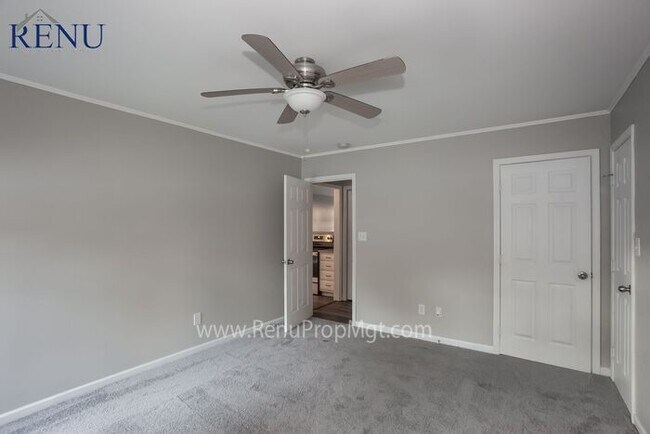 Building Photo - 2363 Wednesbury Ct