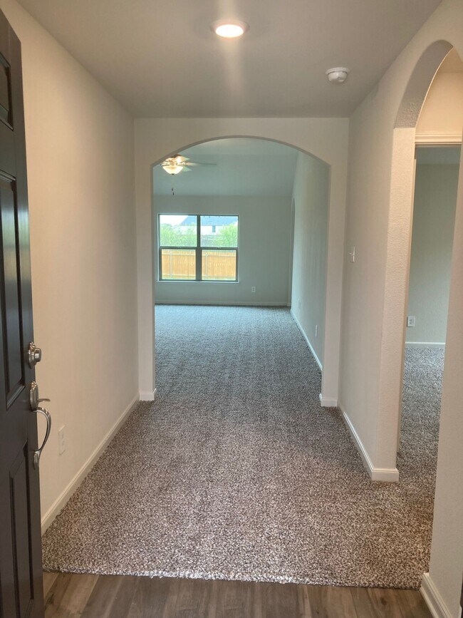 Building Photo - 3007 Boran Dr