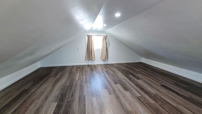 Building Photo - b10436