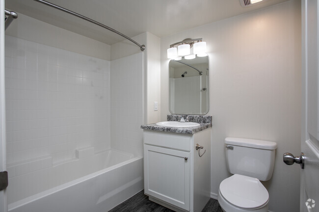 2BR, 2BA - 858 SF - Hedrick Flats