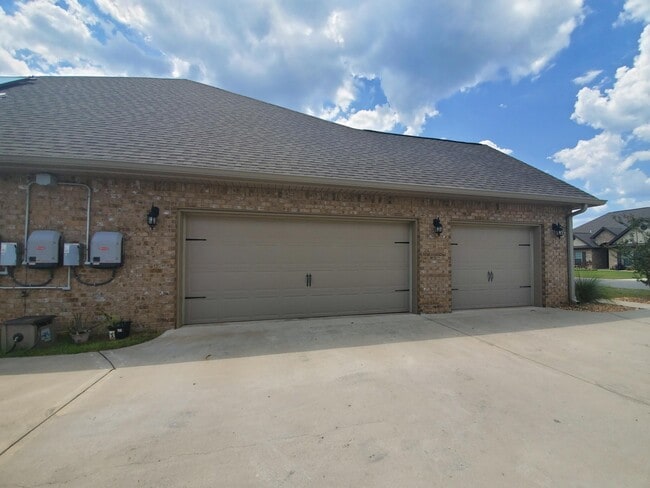 Building Photo - 515 Gadwell St