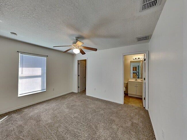 Building Photo - 1406 Orlando Pl