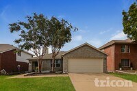 Building Photo - 1005 Charlotte Dr