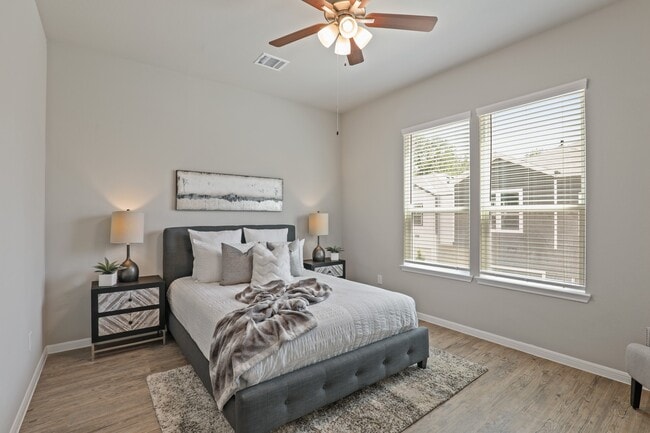 Building Photo - 13507 Axel Ln