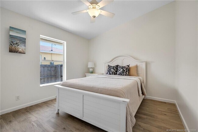 Building Photo - 4213 SW Utterback St