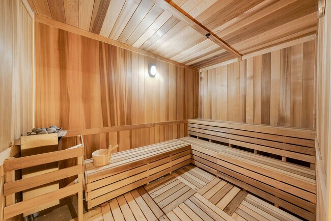 Building Photo - 225 N Miami Ave