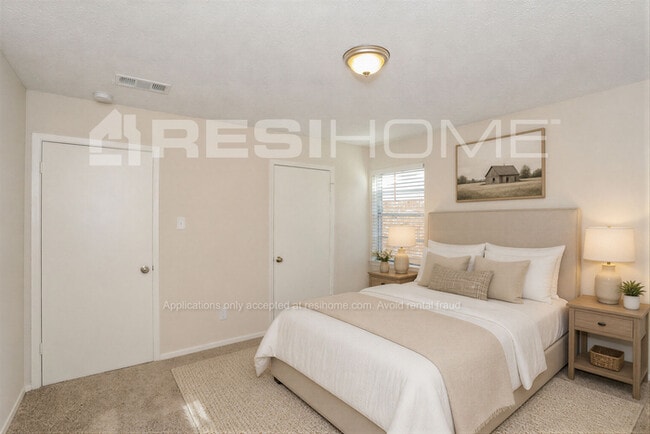 Building Photo - 3051 Shane Dr