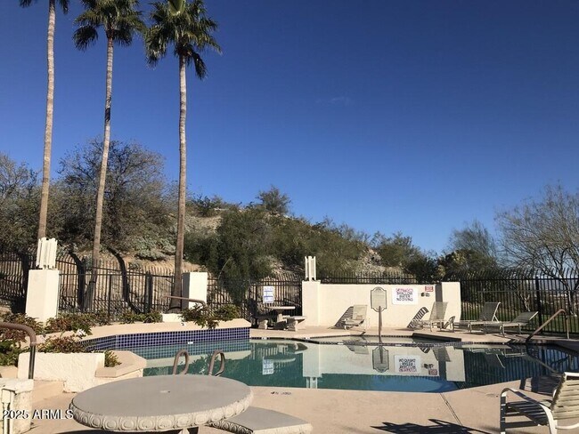 Building Photo - 8833 S 51st St