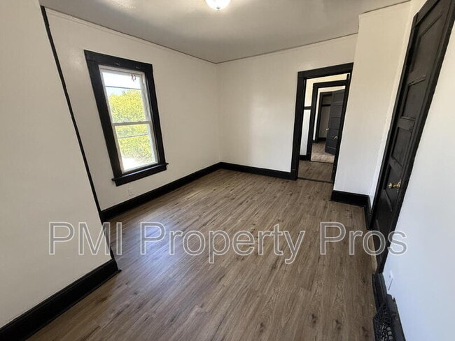 Building Photo - 2940 N Teutonia Ave