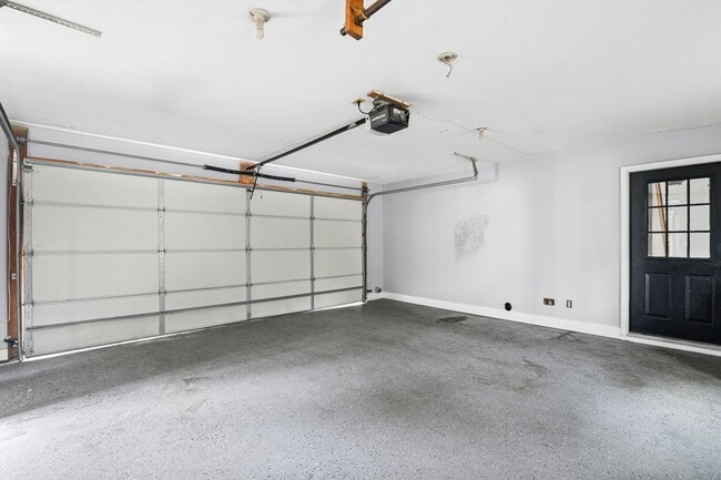 Building Photo - Mableton - For Rent $2000.00 - 4 bedrooms, 2.5 baths