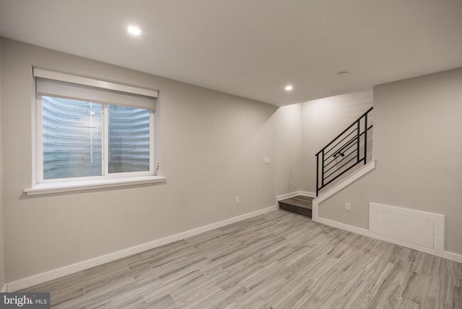 Building Photo - 1442 Hope St