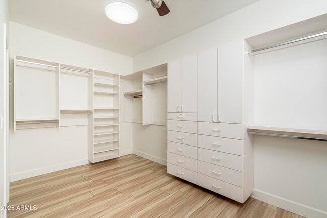 Building Photo - 5403 E Cannon Dr