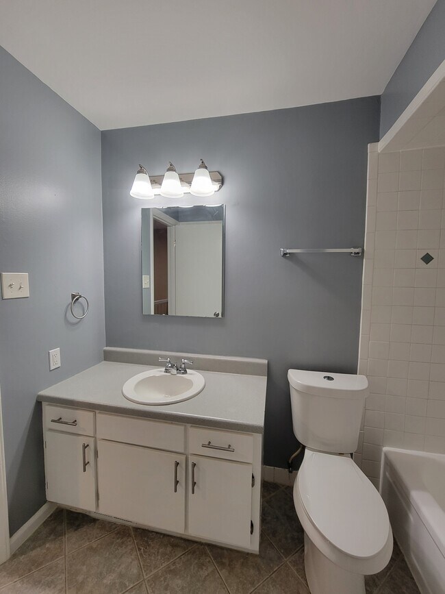 Building Photo - 6303 New Market Way