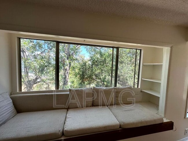 Building Photo - 2434 Echo Park Ave