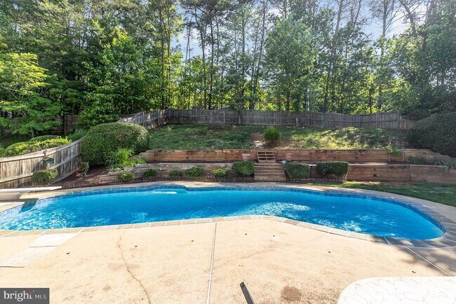 Building Photo - 14807 Statler Dr