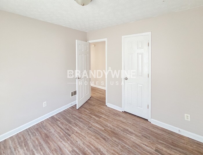 Building Photo - 2900 Rosecommons Dr