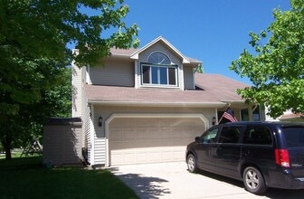Building Photo - Available March 15! Beautiful 3 Bedroom Home in the Gilbert School District