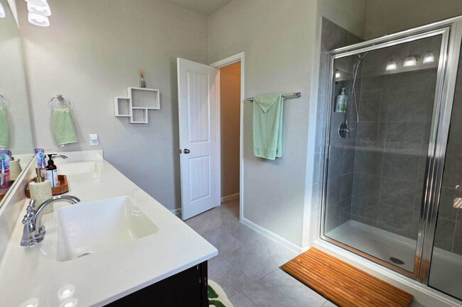 Building Photo - 3803 Lancer Cir