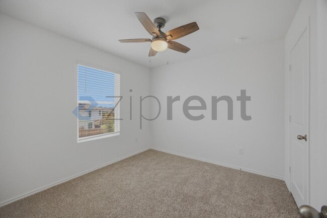 Building Photo - 5106 Blind Shot