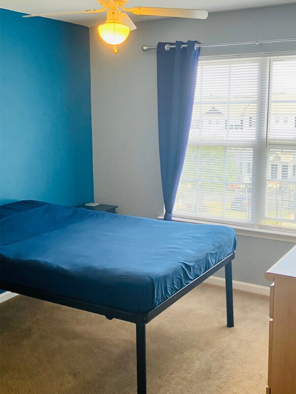 Building Photo - 118 University Village Dr