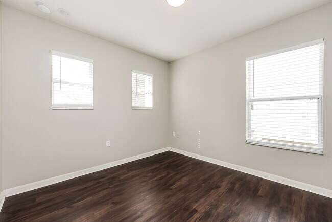 Building Photo - 19412 Timberbluff Dr